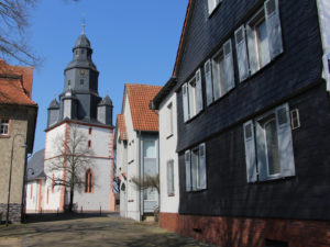 Tanzhof & Kirche Berstadt